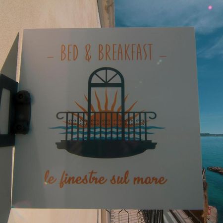 B&B Le Finestre Sul Mare Tarent Zewnętrze zdjęcie