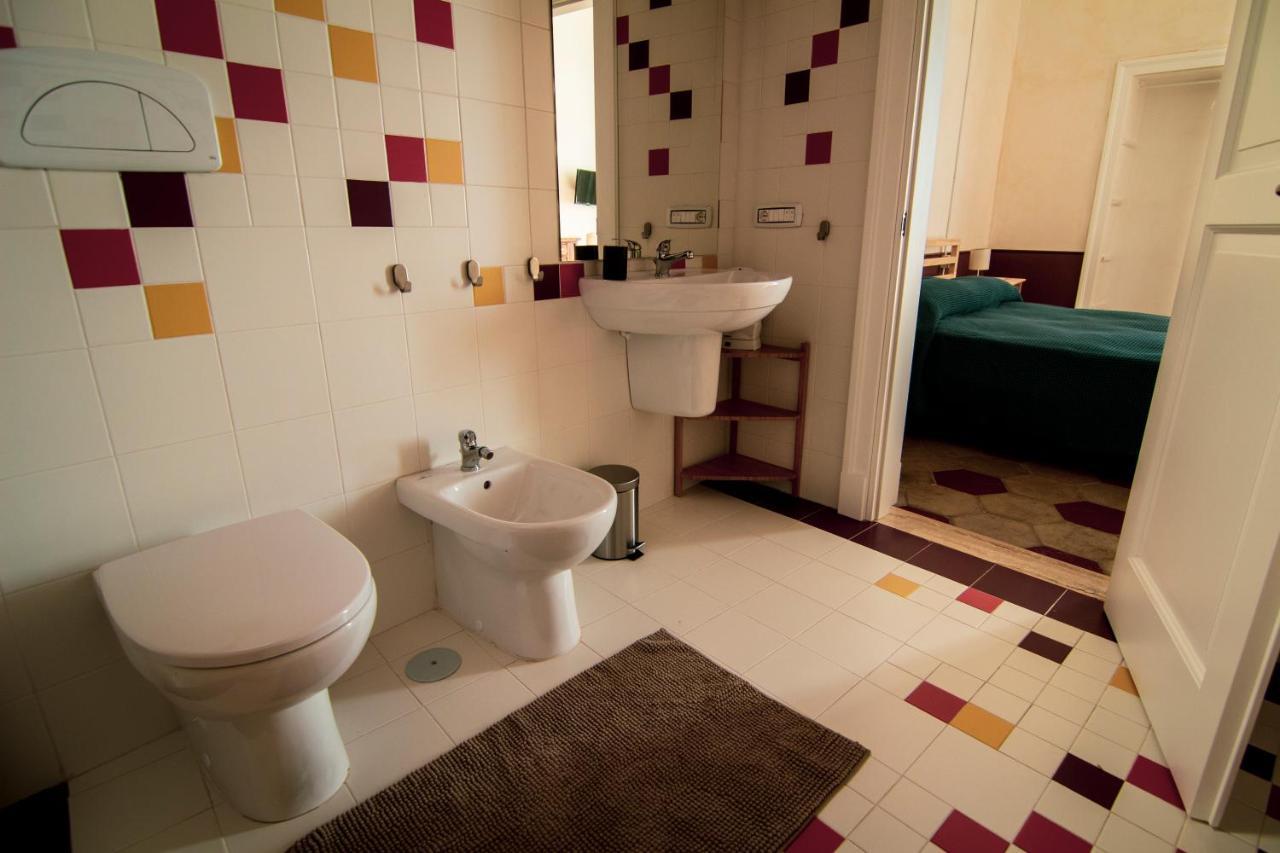 B&B Le Finestre Sul Mare Tarent Zewnętrze zdjęcie