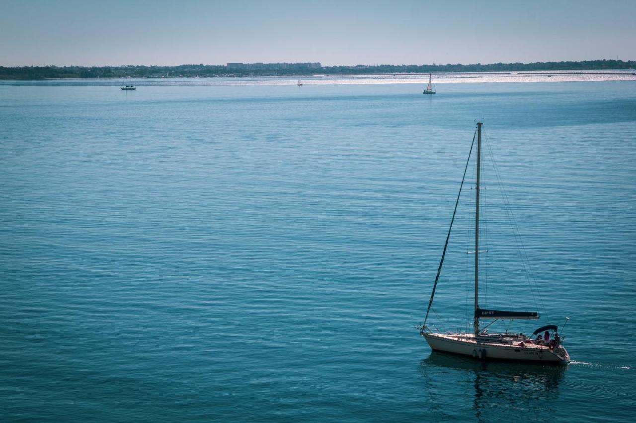 B&B Le Finestre Sul Mare Tarent Zewnętrze zdjęcie