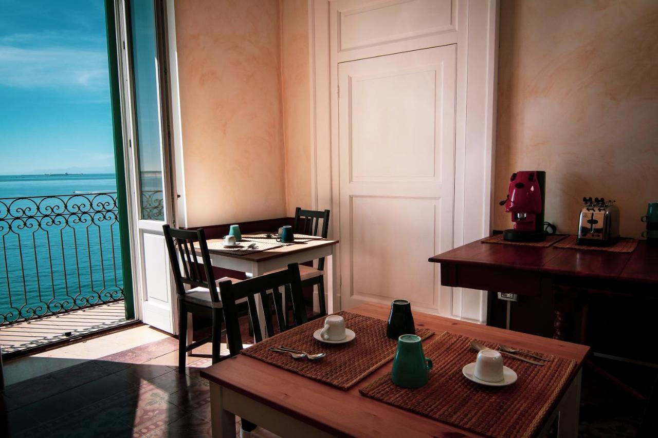 B&B Le Finestre Sul Mare Tarent Zewnętrze zdjęcie